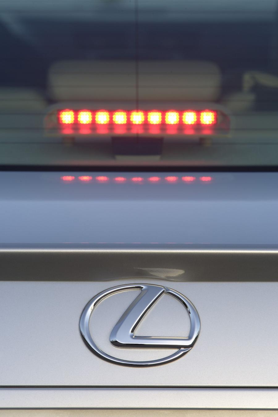  Lexus GS450h 2007 года  (фото 19 из 116)